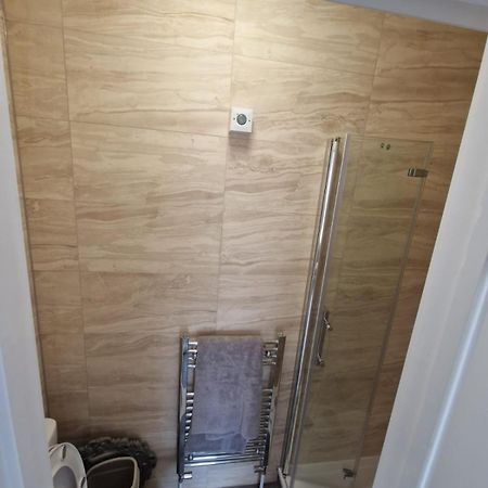 Brand New Studio Flat With Private Bathroom Нортгемптон Екстер'єр фото